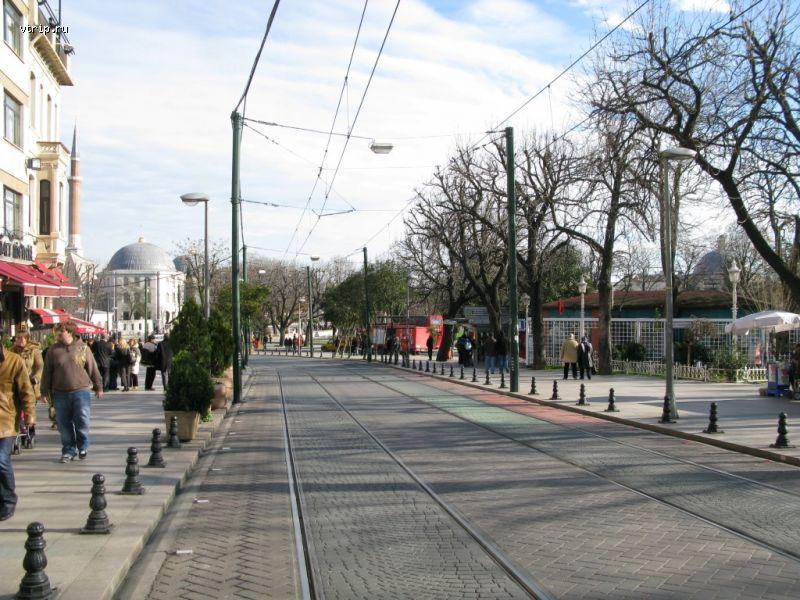 Трамвайная остановка на Султанахмете