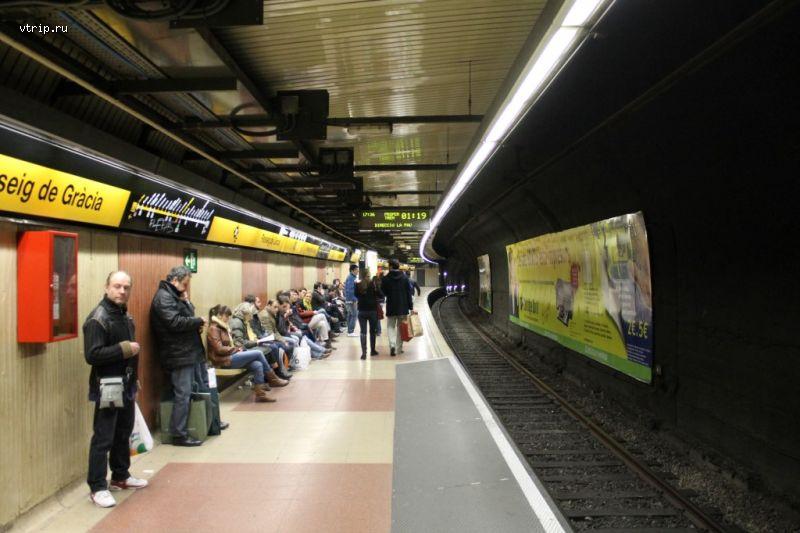 Станция метро Пассейч де Грасия