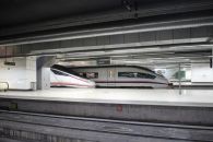 Скоростные поезда на станции Барселона-Сантс