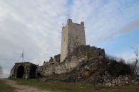 Восстановленная башня крепости