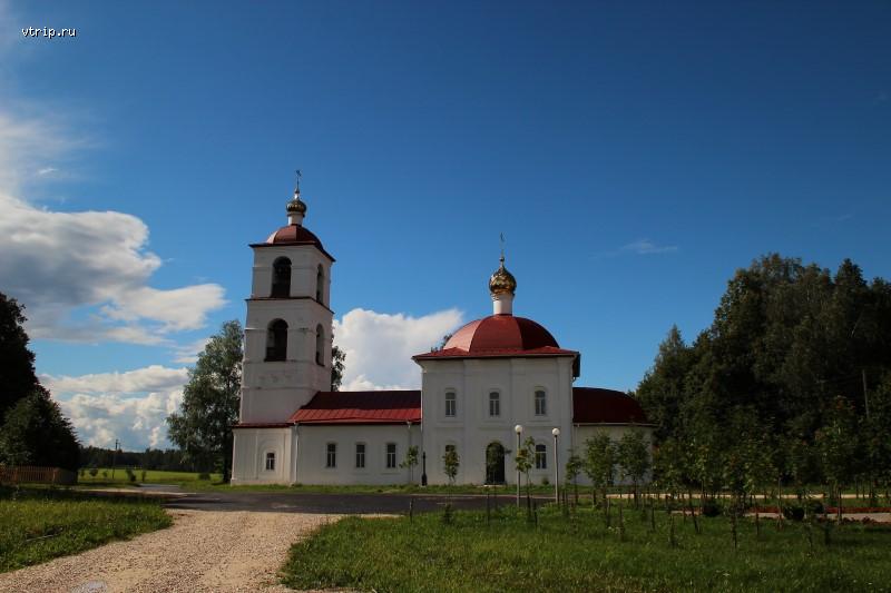 Церковь в Павловском