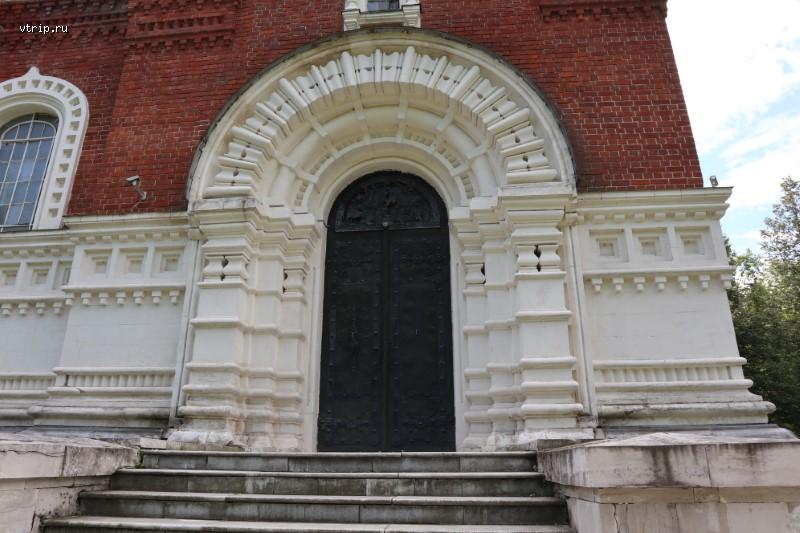 Ворота собора