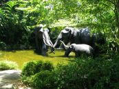 Скульптуры слонов