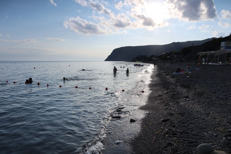 Пляж в Весёлом в Крыму