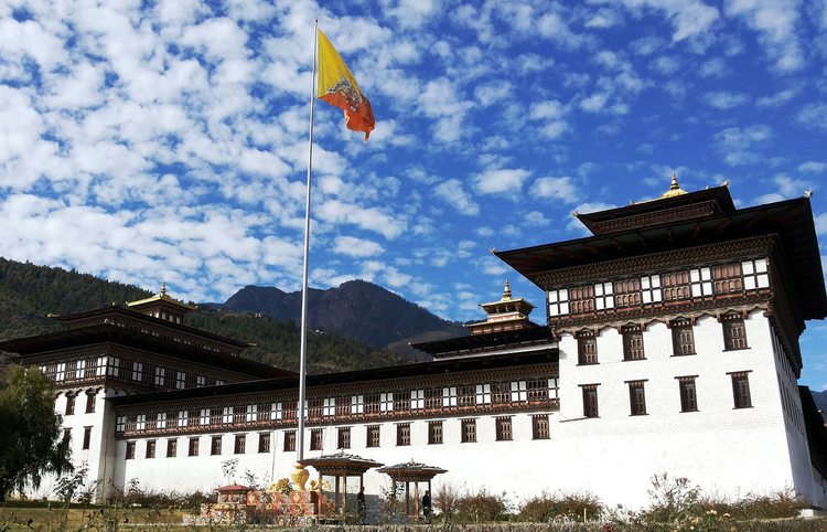 Монастырь Траши-Чхо-Дзонг в столице Бутана