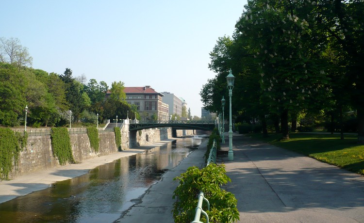Река Вена в Вене
