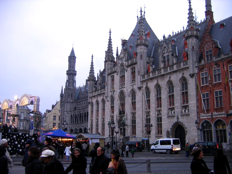 Площадь Де Бург в Брюгге