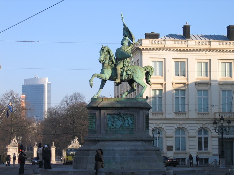 Памятник Готфриду Бульонскому в Брюсселе