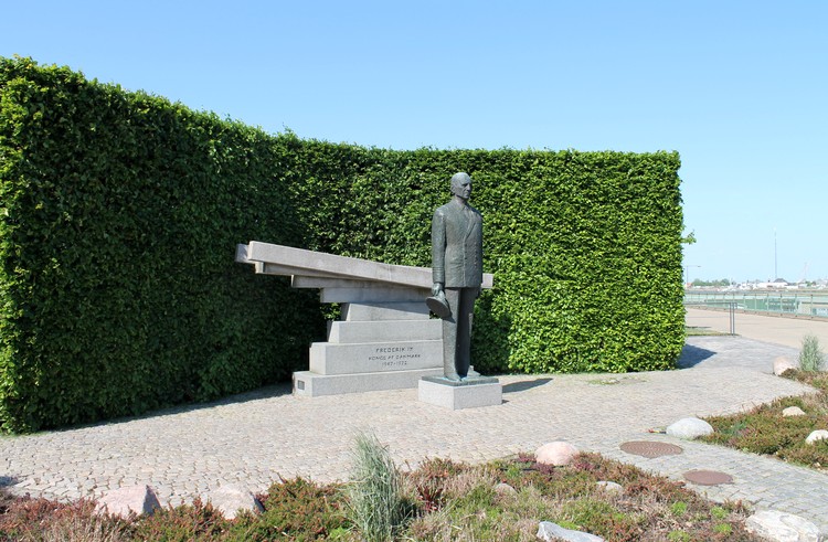 Памятник Фредерику IX в Копенгагене