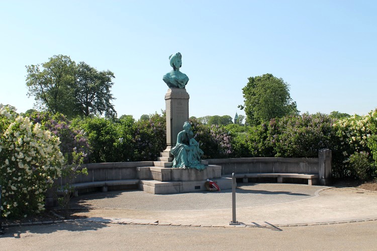 Памятник Марии Орлеанской в Копенгагене
