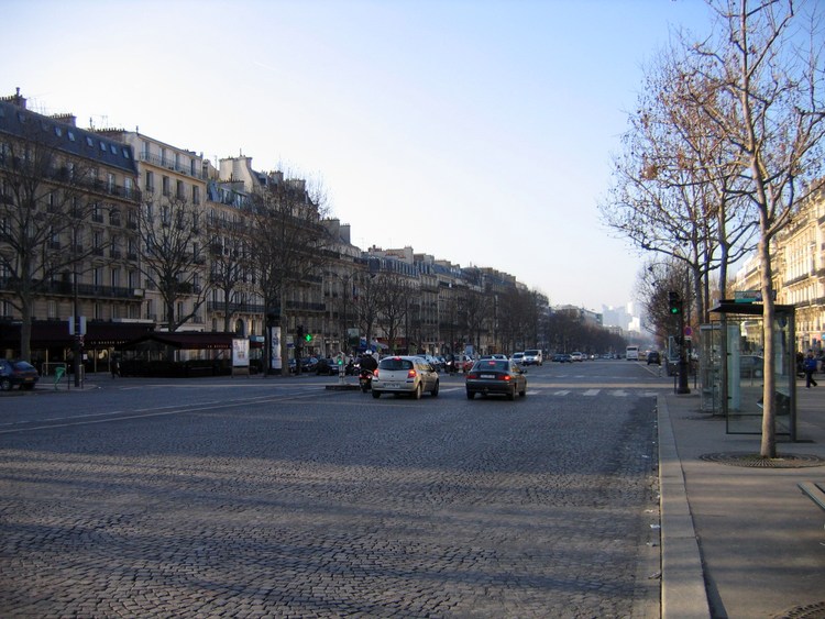 Елисейские поля на исторической оси Парижа