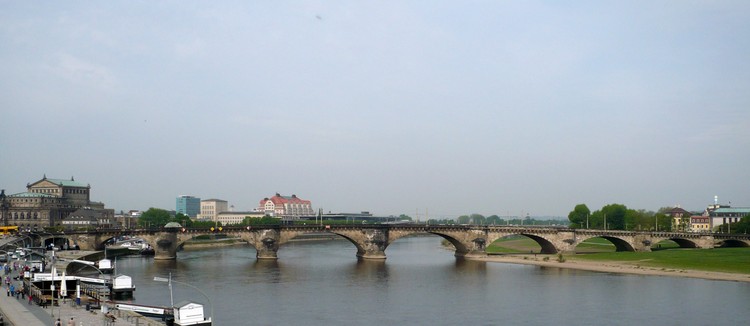 Мост Августа Сильного в Дрездене