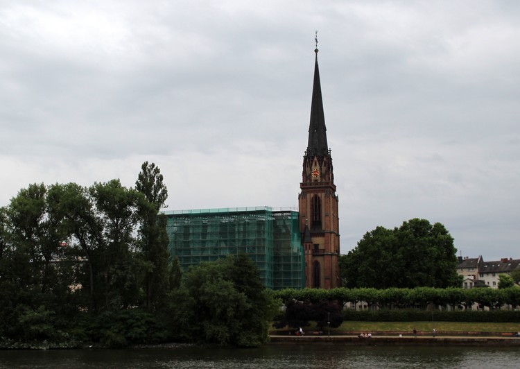 Dreikönigskirche во Франкфурте