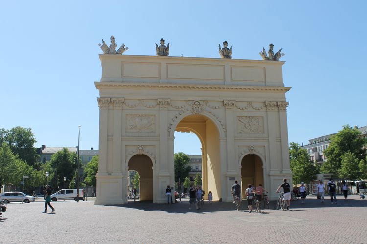 Бранденбургские ворота в Потсдаме