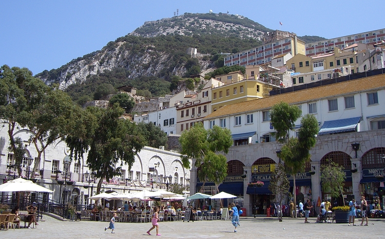 Площадь Казематов в Гибралтаре