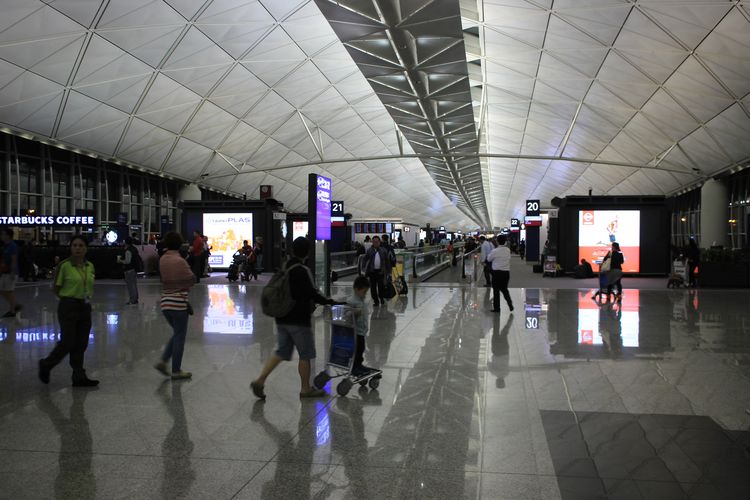 Терминал аэропорта Гонконга