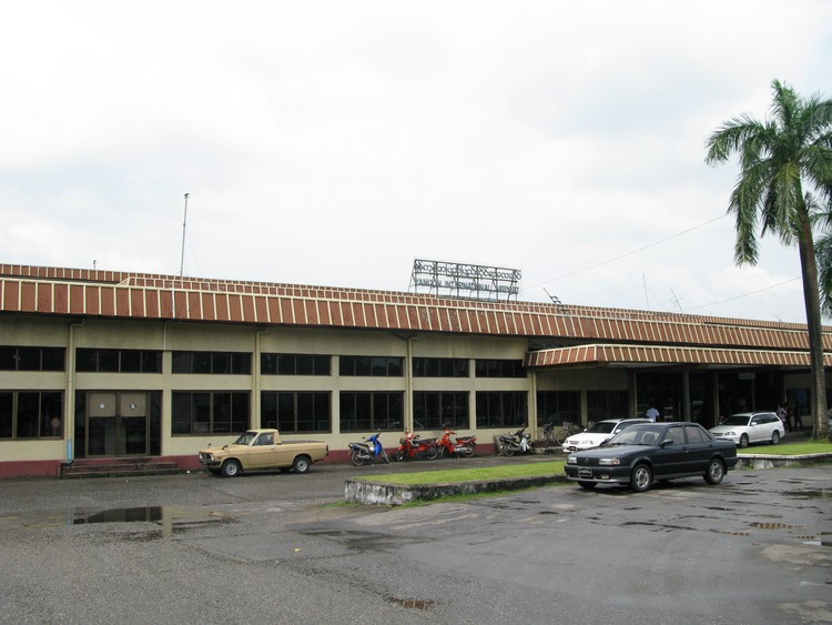 —тарый терминал аэропорта янгона
