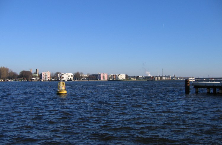 Залив Эй в Амстердаме