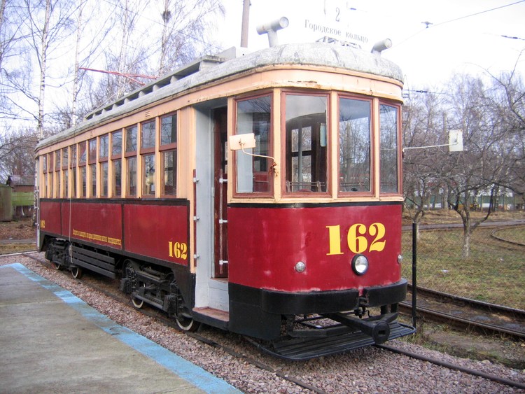 Трамвайный вагон КМ в музее