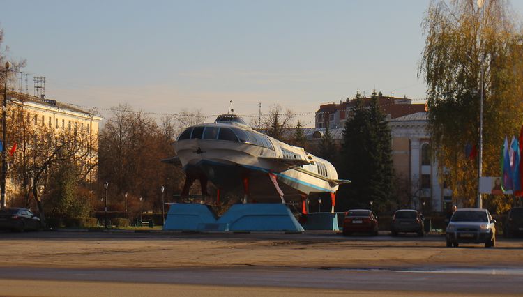 Памятник «Метеору» в Нижнем Новгороде