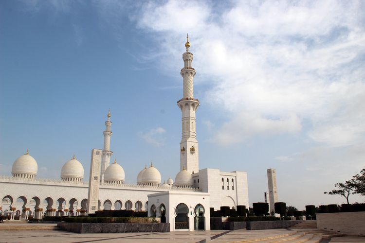 Минарет мечети шейха Зайда в Абу-Даби