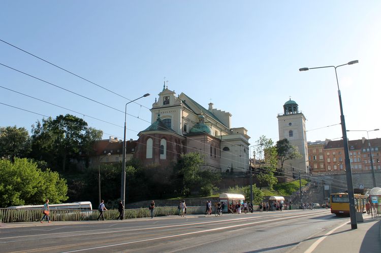 Костёл Святой Анны в Варшаве
