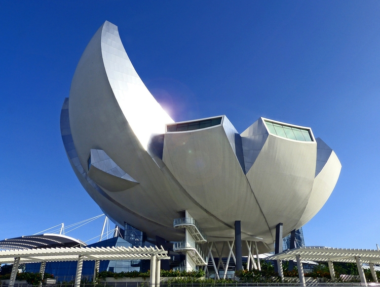 —ингапурский музей науки и искусства