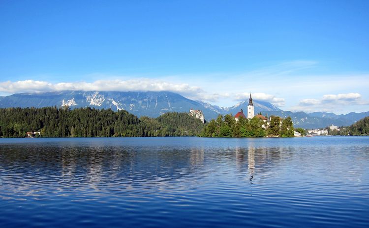 Озеро Блед в Словении и часовня