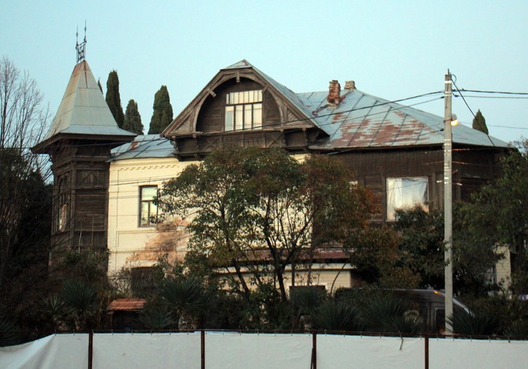 Дом Успенскому в Сочи