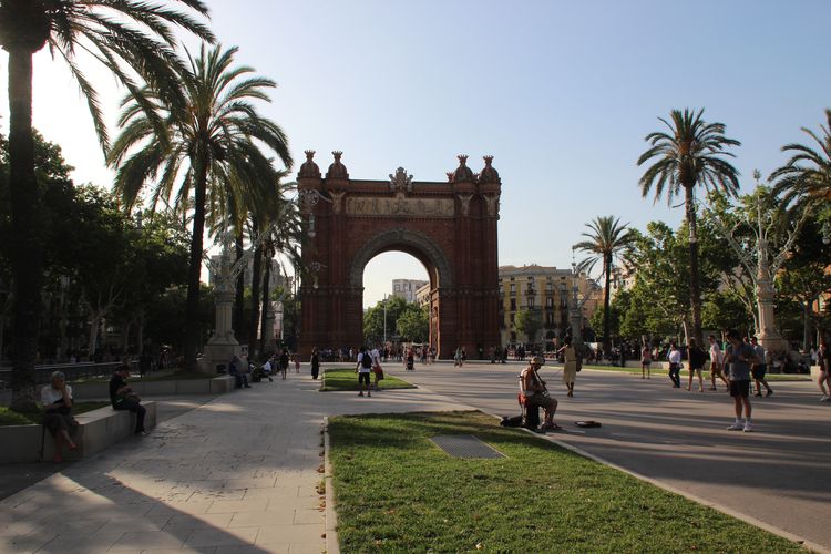 Барселонская триумфальная арка