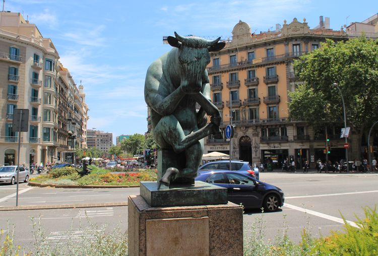 Скульптура «Бык-мыслитель» в Барселоне — история, описание ...
