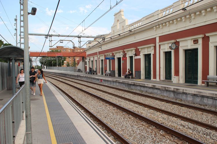 Железнодорожная станция RENFE Cornellà