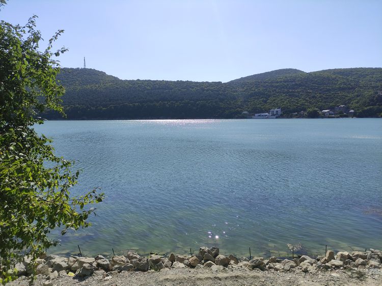 Озеро Абрау