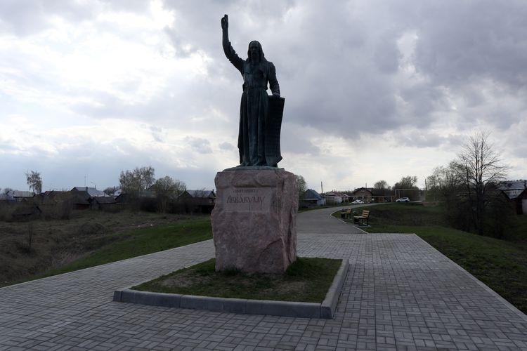 Памятник протопопу Аввакуму в Григорово