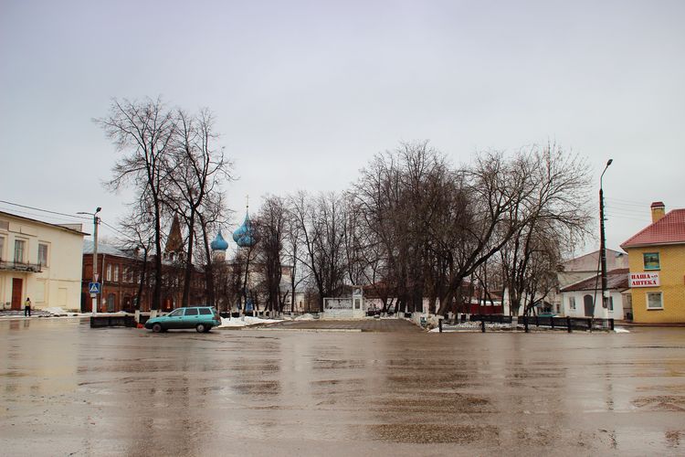 Площадь Патоличева в Гороховце