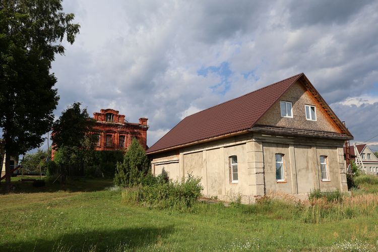 Усадьба с лавкой в Растригине