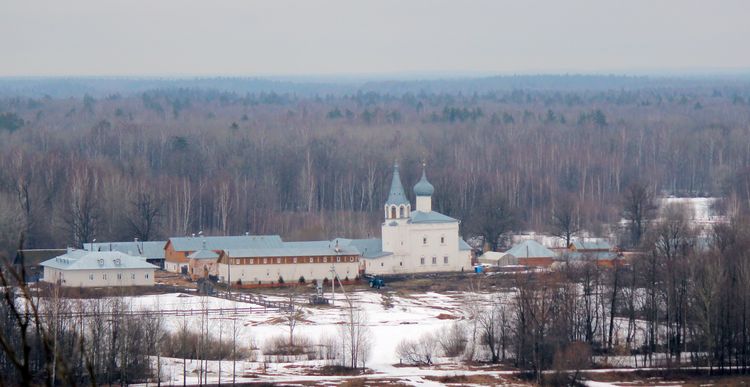 Вид на Знаменский монастырь