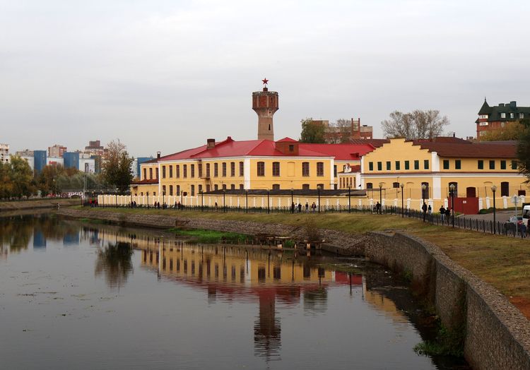 Красная звезда водонапорной башни в Иванове