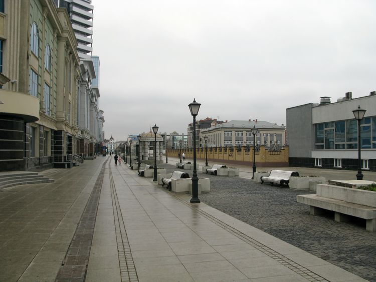 Улица Петербургская в Казани
