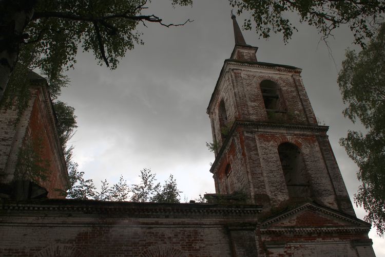 Покровская церковь в Маринине