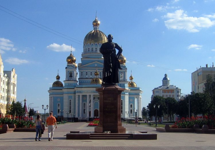Памятник адмиралу Ф. Ф. Ушакову в Саранске