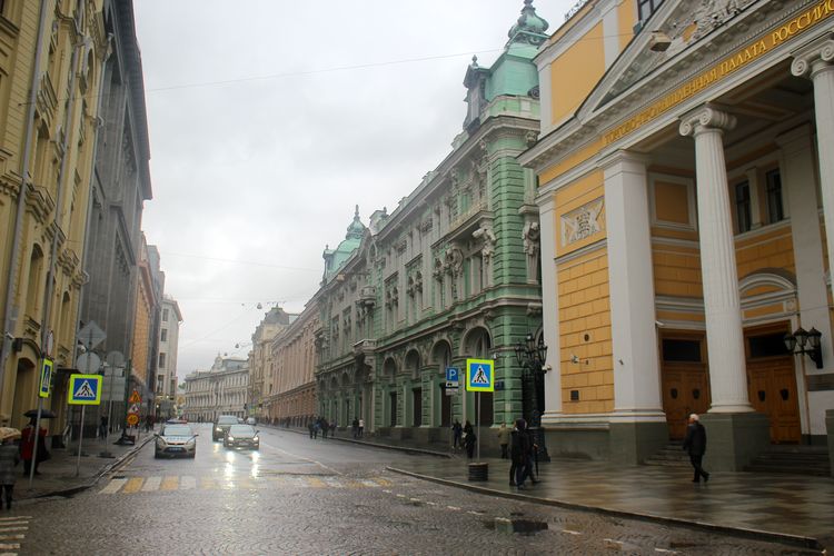 Посольский двор в Москве
