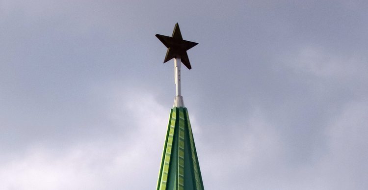 Кремлёвская звезда на башне
