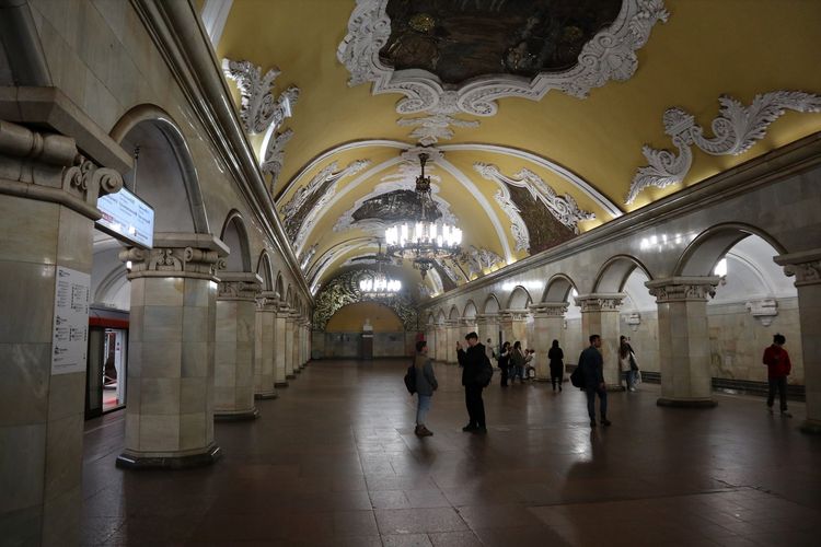 Станция метро «Комсомольская» - кольцевая