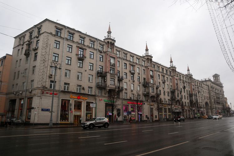 «Дом под юбкой» в Москве