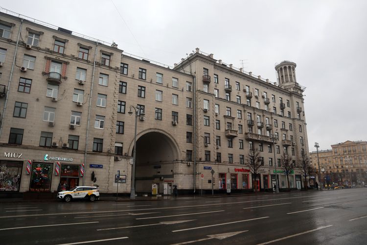 «Дом под юбкой» в Москве