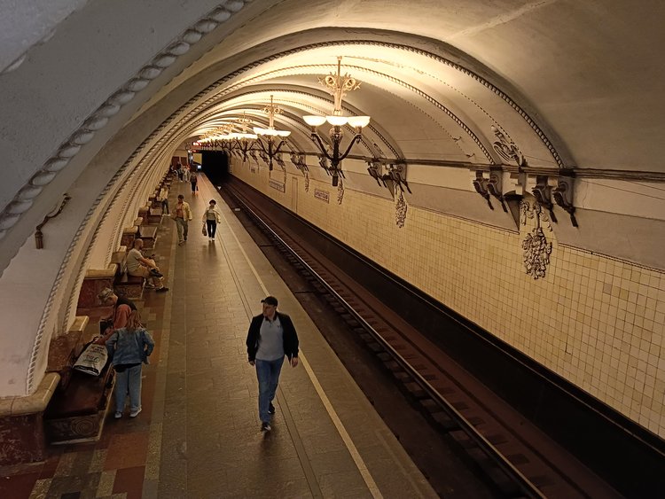 Станция метро «Арбатская» Арбатско-Покровской линии