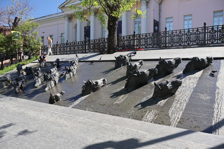 Памятник Шолохову в Москве