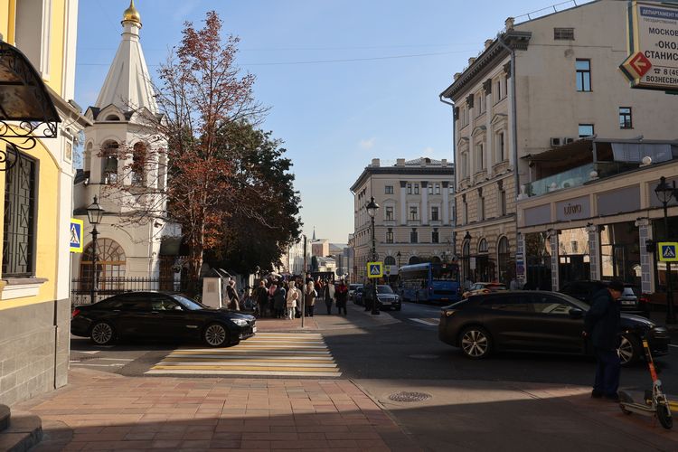 Большая Никитская улица в Москве