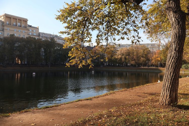 Патриаршие пруды в Москве